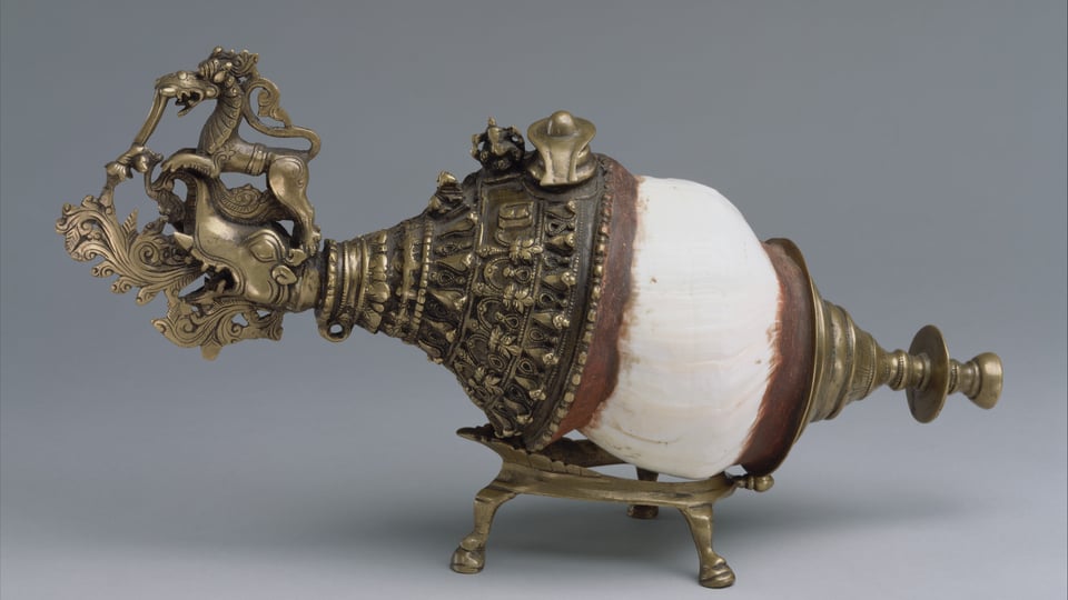 19th Century Conch Shell (Shankh) – BACK IN TIME ANTIQUE PROPS CHALLENGE